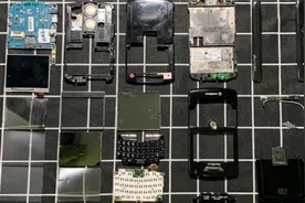 13年前的旗舰手机黑莓8820全面拆解，搭载轨迹球鼠标的一款手机视频封面