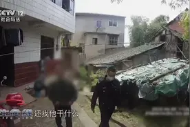 四川广安 老人驾车疾驰后轮腾空 撞杆晕厥 醒后拒绝救治慌忙逃跑视频封面