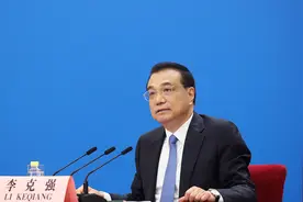 李克强回应乌克兰局势：一切有利和平解决危机的努力，中方都支持视频封面