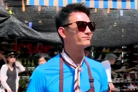 王凯送外卖被美女系丝巾，杨烁直接问：给钱了吗！明星送外卖集锦