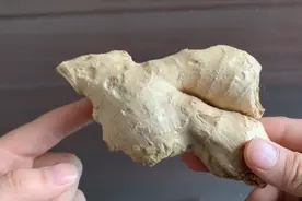 每天吃一片生姜，一个月后，3个“好处”会不请自来