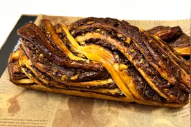 榛果巧克力巴布卡蛋糕，是蛋糕又是面包，多重口感，一款经典面包