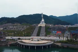 贵州剑河县，耗资8000多万修建的仰阿莎雕塑，如今下面还是个工地视频封面