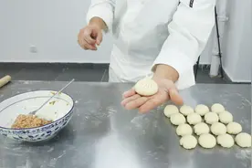 大厨讲解做包子馒头为什么蒸出来不白？做了20年终于知道原因了