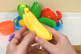 益智早教切切乐：可以剥皮的玩具香蕉！太好玩了！视频封面