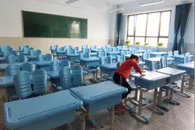 走进太原万科实验小学，这所学校规模很大设施也很完善！视频封面