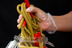 夏天，豆角的2种存储方法，做法简单，酸脆爽口，1种放一年都不坏视频封面