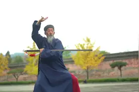 81岁曾道长武当剑，舞得炉火纯青，行云流水，武当山舞剑第一人！视频封面