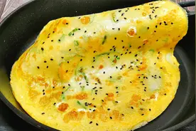 特简单的早餐饼，搅搅面糊就进锅，2分钟烙一张，柔软筋道特别香