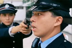 漂亮女警花场面，又美又飒，谁才是你心目中的警花？视频封面