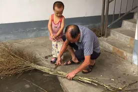 江西赣州全南一种用竹子做的扫把，25块钱一把，值吗？视频封面