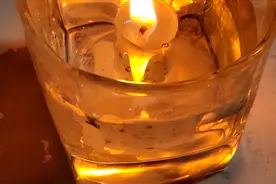 “水火相融”水杯里点蜡烛，是真的吗？看东东的实验视频封面