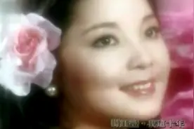 杨钰莹自爆多年都不敢听邓丽君的歌，她的歌声还种初恋的感觉视频封面