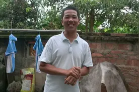 小池领了驾照将近一年，却还没摸过小车，在教练的指导下重新复习视频封面