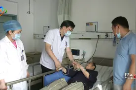 老人运动不当引发腿痛 “元凶”是梨状肌综合征视频封面