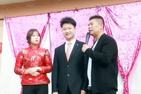 山西农村美女，身材高挑比明星还漂亮10倍，可惜嫁了四川穷小伙视频封面