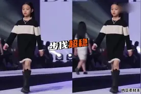 甜馨长大前后对比，短短几年判若两人，从抠脚大汉变成了气质美女视频封面