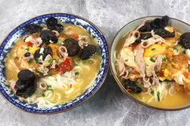 湖南农村特色面“三鲜面”的家常做法，越吃越香，连汤汁都不放过