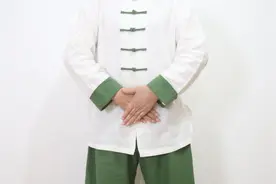 肺气不足，1个呼吸法，每天3分钟，增大肺活量，强肺呼吸畅通！视频封面