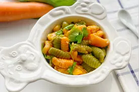 爱吃面的一定要收藏，教您蔬菜贝壳面的做法，专治孩子不爱吃饭！