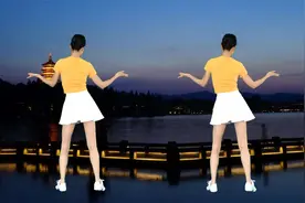 网红广场舞《谢谢你》背面演示分解