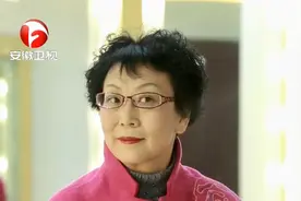 五十岁下岗阿姨唱京剧，老年人的艺术生活，充满快乐视频封面