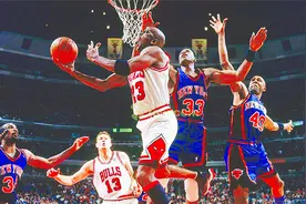 乔丹最经典的滞空！在空中4次“变向”，魔术师：仿佛看到了神！视频封面