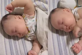 增进父子感情，妈妈特意抱宝宝和爸爸一起睡觉，结局万万没想到视频封面