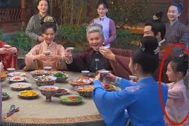 锦心似玉：谭松韵结局，为钟汉良生下女儿成为第一夫人，太圆满视频封面