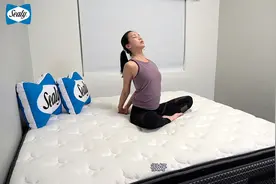10分鐘早晨伸展開啟活力的一天视频封面