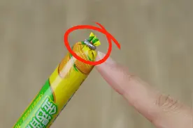 原来香肠铝环下隐藏一个“小机关”，轻松一拉就打开，无需牙咬视频封面