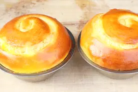 普通面粉别蒸馒头了，教你在家蒸面包，像烤的一样漂亮，看着都香