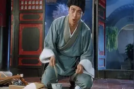 同样饰演唐伯虎，刘恺威帅气，黄晓明油腻，星爷的表演无法超越视频封面