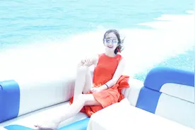 赵丽颖“巴掌腰”瘦到逆天了，露背吊带炒鸡性感！视频封面