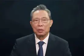 英雄的城市留下英雄的足迹，四位国家英雄祝福武汉更美好视频封面