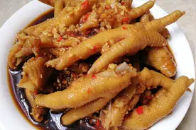 广西人最喜欢的甜酸鸡脚做法，这样做不好吃才怪，学会可以摆地摊
