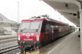 全程41小时济南开往昆明 K491次列车途中进枣庄西站停靠