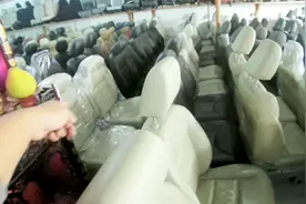 顺德区路遇汽车拆车件市场，第一次看见这么多汽车座椅，挺便宜的视频封面