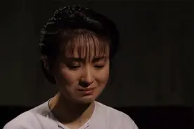 村妇背娃找亲爹，没想撞见男人和富家女结婚，这下精彩.视频封面