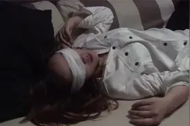 温柔：杨桃失明够可怜的，竟遇上丧心病狂的司机，绝望跳下楼视频封面