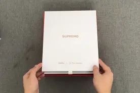 8888元买的“兰博基尼”手机开箱，打开箱子一瞬间：还送车钥匙？