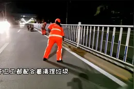 环卫工人一天工作，早5点上班，晚10点半下班，工作内容让人心酸视频封面