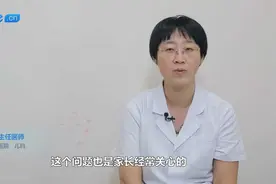 宝宝出生这个时候就可以看见东西了，宝爸宝妈知道吗？视频封面