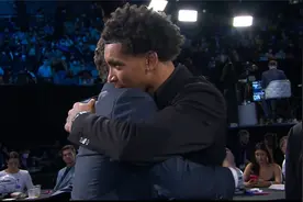 【2021NBA选秀】第11顺位！夏洛特黄蜂队选中詹姆斯·布克奈特视频封面
