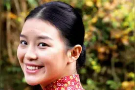 女人为了挣钱养家糊口，把自己送入狼口视频封面