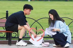当偶像剧的浪漫情节照进现实，画面看起来有点甜视频封面