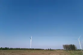 河南小镇安装风力发电，有风力发电的地方很少下雨是真的吗？视频封面