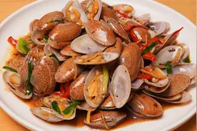 广东美食姜葱炒花甲，这样做鲜滑入味，简单易懂几分钟就能出锅视频封面