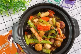 有了这样一包料包，在家也能做出美味的麻辣烫，有手就会