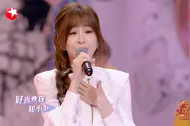 春满东方：王心凌演唱《当你》少女感满满，谁的DNA动了？视频封面